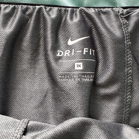 Nike shorts - Picture 4 of 4